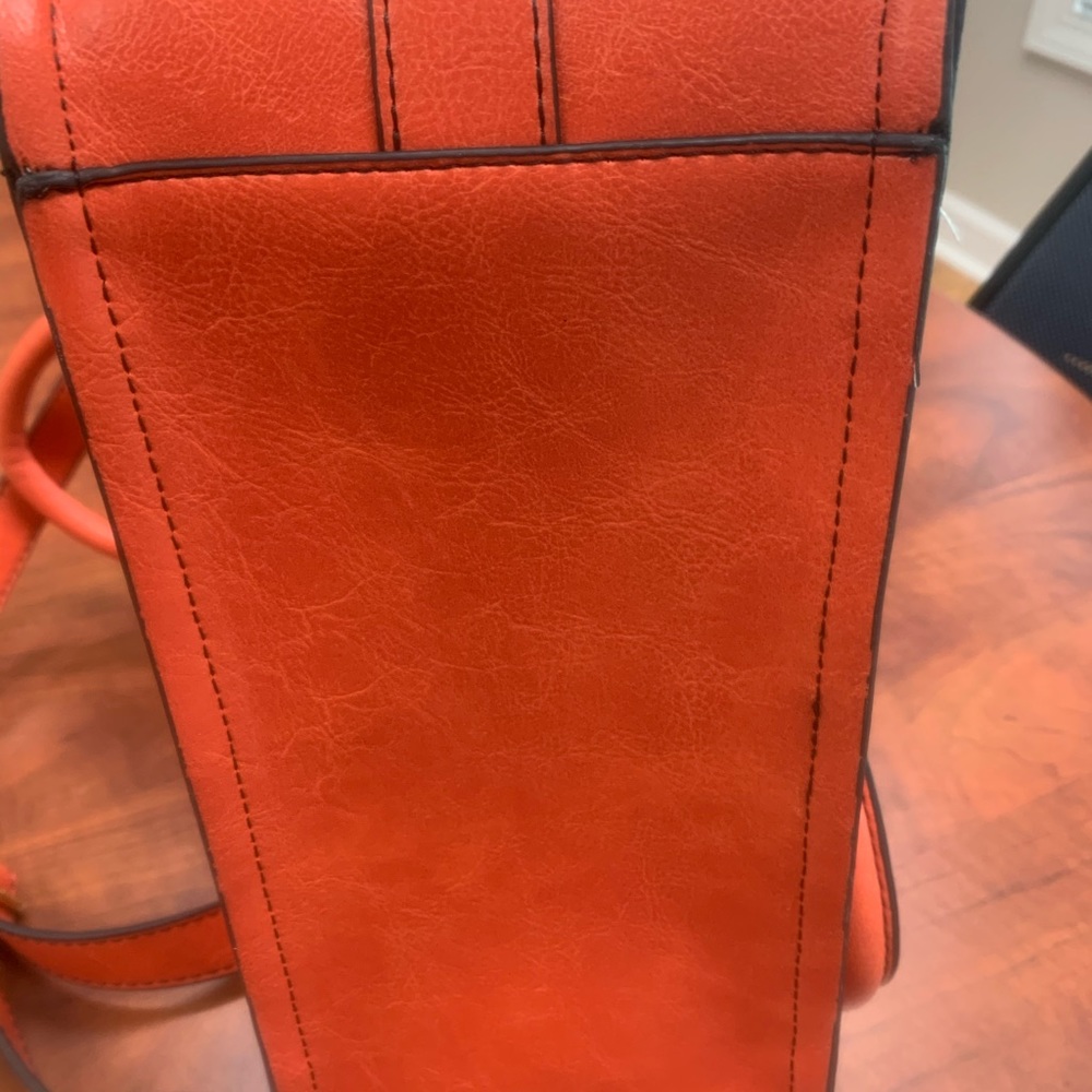 London Fog Orange leather handbag - Picture 11 of 15